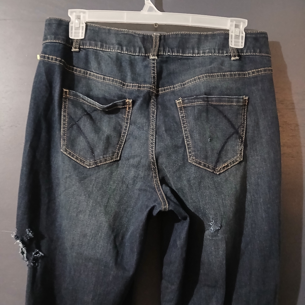 GUC Lane Bryant Distressed Dark Wash Women's Distressed Blue Jeans Size 14 Long - Picture 3 of 8